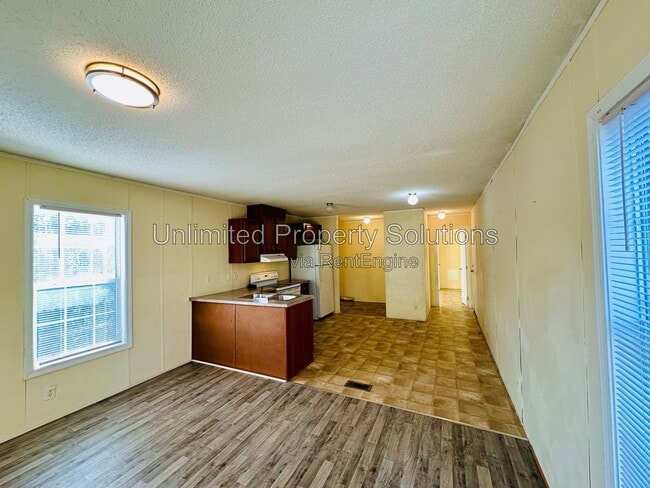 Photo - 9765 Old Mill Rd NE