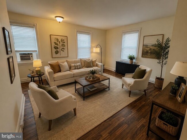 Photo - 109 E Main St Unidad 2