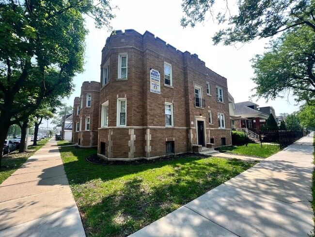 Photo - 5601 S Campbell Ave House