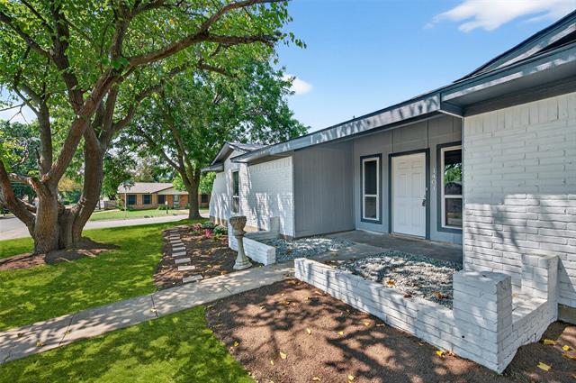 Photo - 1401 La Salle Dr