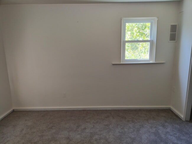 Photo - 208 Gulph Ln Unit 2