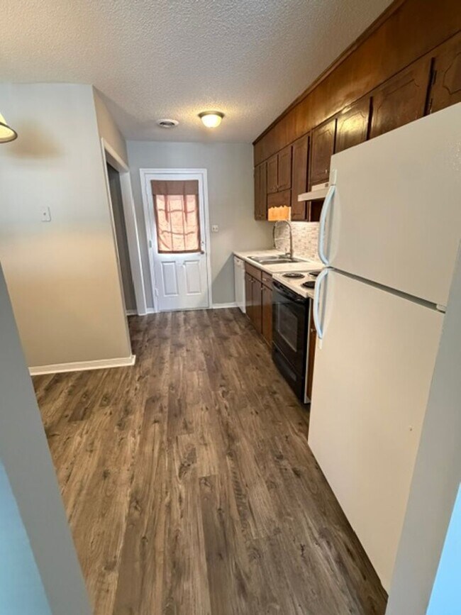 Photo - 165 Eastview Ave Unit 165 Eastview Ave NW