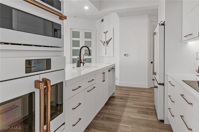 Photo - 8010 Via Sardinia St