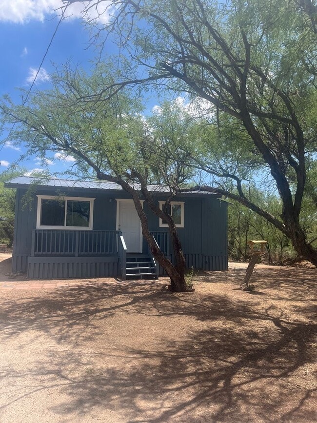 Building Photo - Cozy remodeled 2 Bedroom 1 Bathroom Cottag... Rental