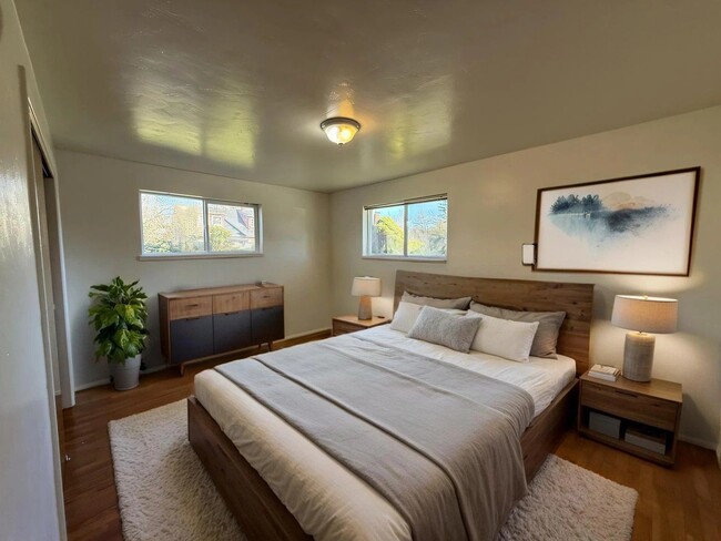 Photo - 210 Sunnyside Dr