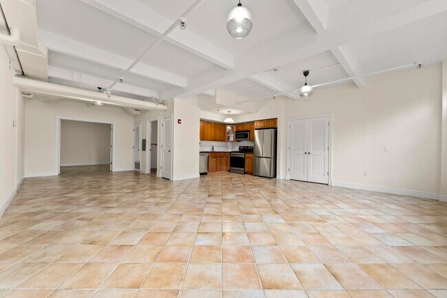 Photo - 300 Communipaw Ave Unidad 4