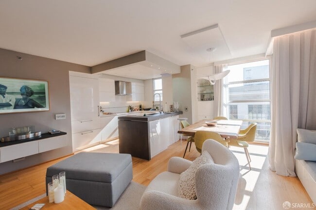 Photo - 1800 Washington St