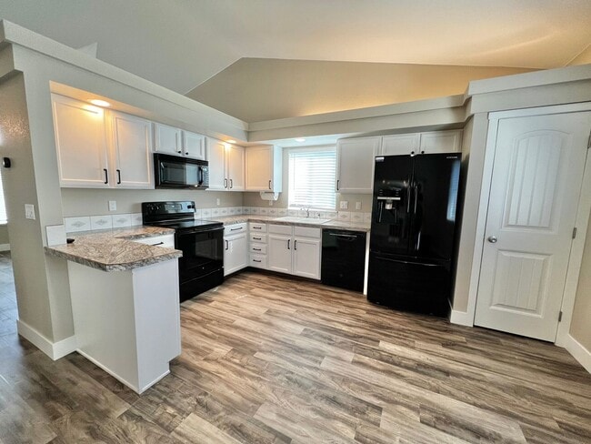 Photo - Spacious 3 bed, 2.5 bath home in Central Fort Collins