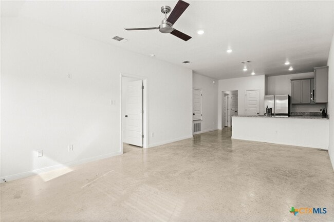 Photo - 911 Cherry Laurel Ln