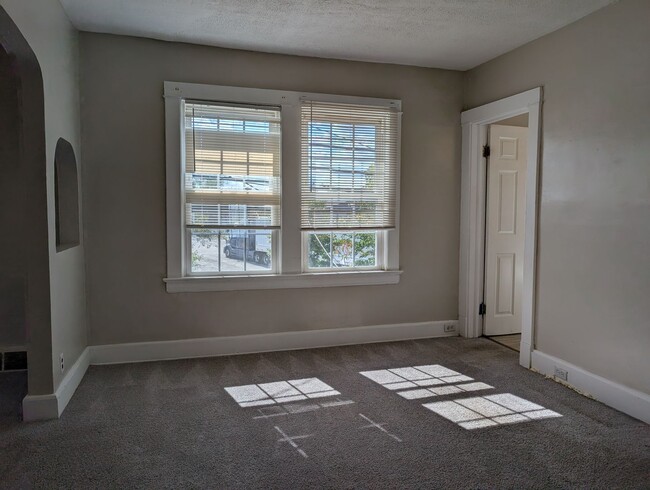 Photo - 1476 W 107th St Unit 1476 W 107th Upper