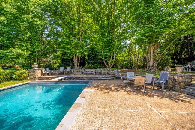 Beautiful home with pool | 6,000+ square feet