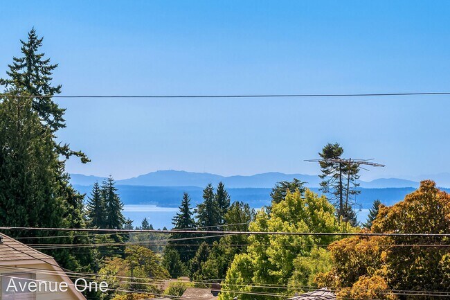 Photo - 4 br, 3 bath House - 12014 Palatine Ave N