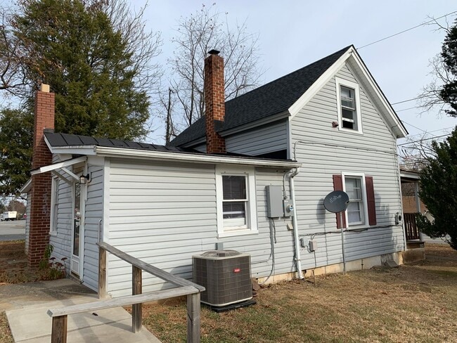 Photo - 4598 S Amherst Hwy Unit House