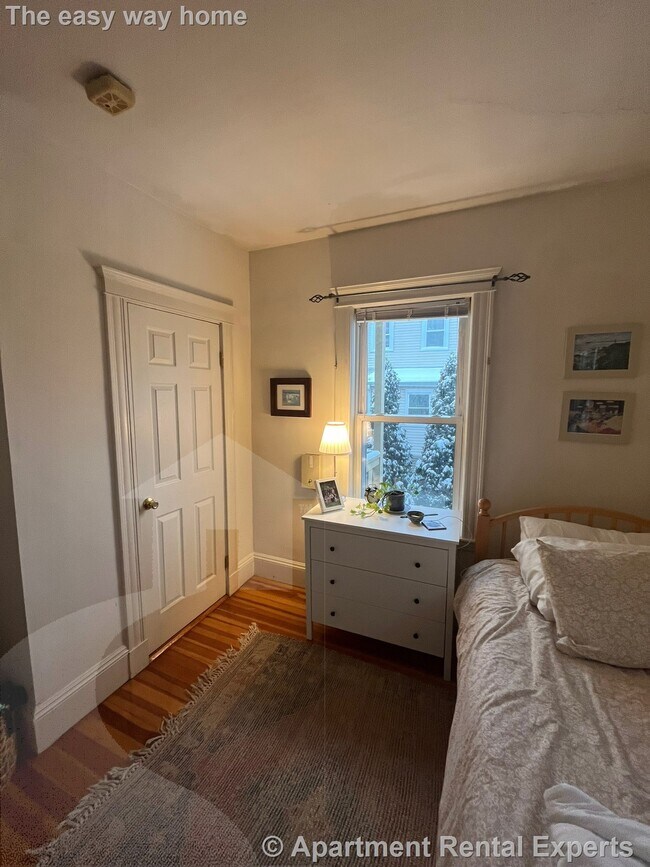 24 Central Rd Unit 2