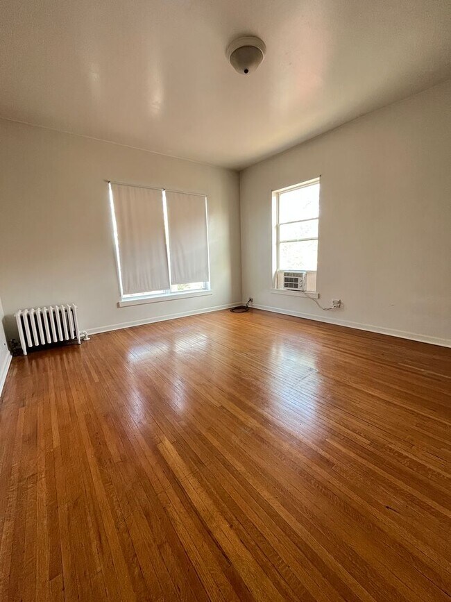 Photo - 307 Herkimer St Unit 2