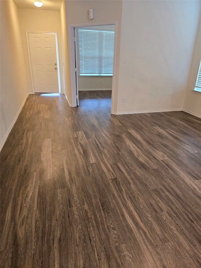Photo - 2711 Summer Ln