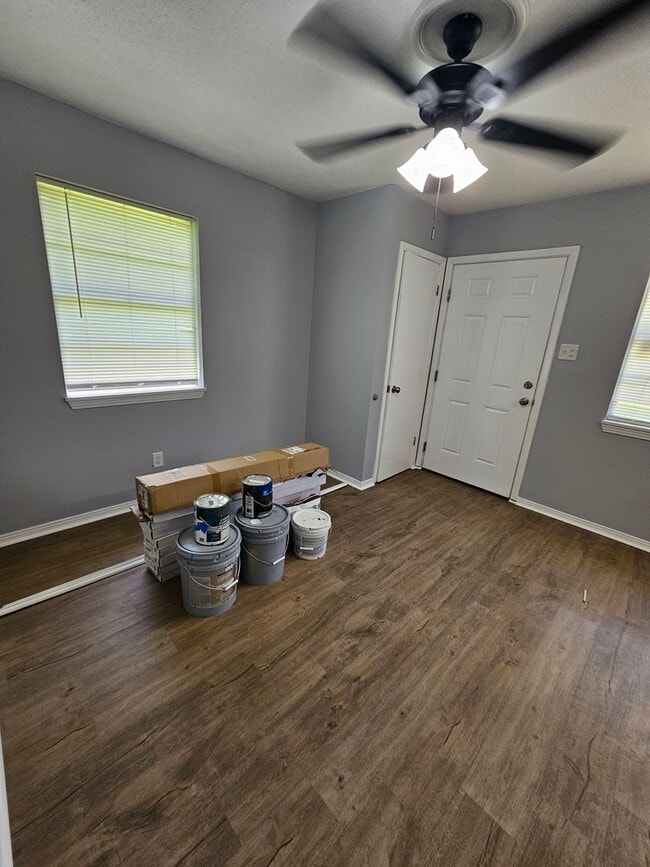 1413 Plummer St Unit 34