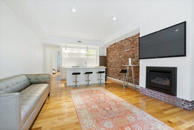 Photo - 15 Regent Cir Unit 1