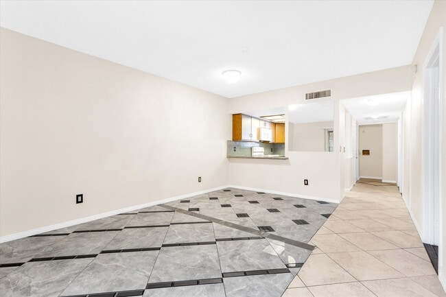 Photo - 3823 S Maryland Pkwy Townhome