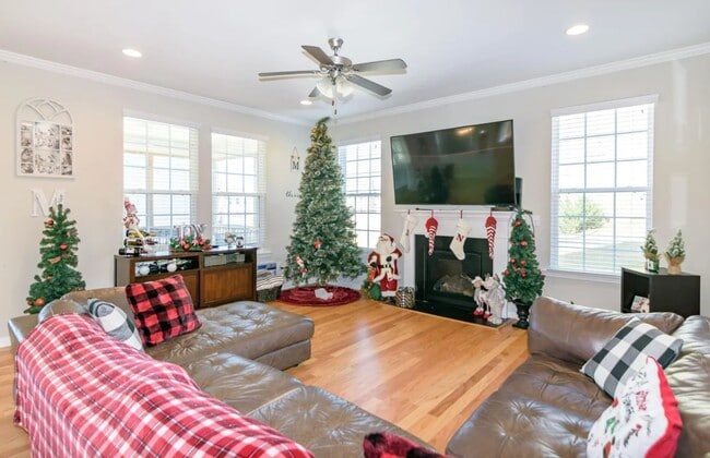 Photo - 1106 Bromby Ave
