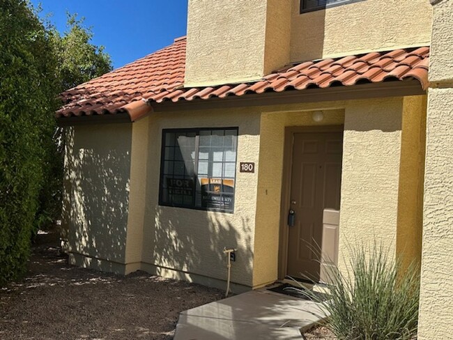 $1,750 3 Beds-2 Baths 1,214 Sq. Ft. Townho... - $1,750 3 Beds-2 Baths 1,214 Sq. Ft. Townho... Unidad 180 Rental