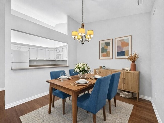 Photo - Beautiful 2BR 2BA Home w/ Sunroom • Full Kitchen Suite • Attached Garage in Columbus