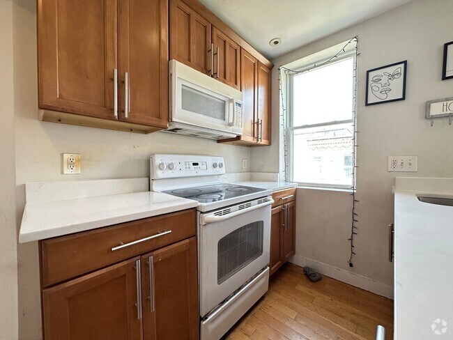 Building Photo - UPDATED MISSION HILL 4 BED WITH DISHWASHER... Rental