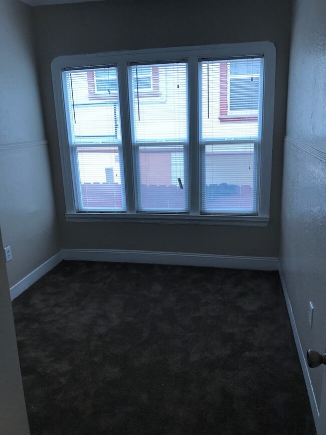 Photo - 01856 Unit T2