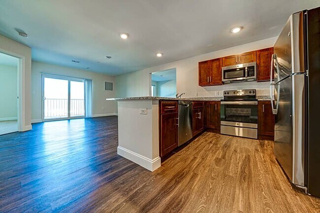 Photo - Beaver Brook Crossing Apartments