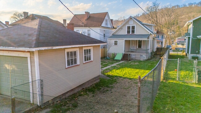 Photo - 163 S Park St