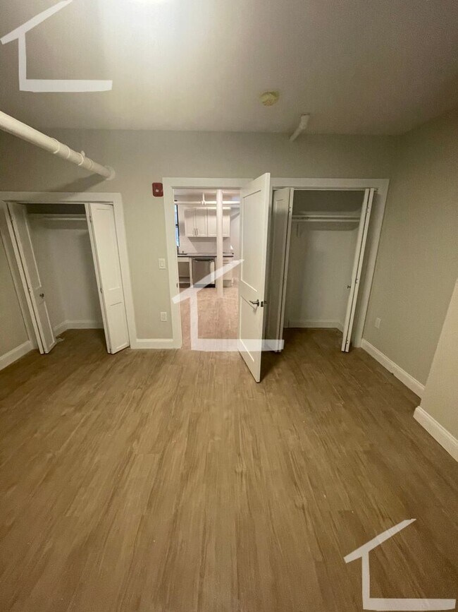 Photo - Gigantic, newly renovated 1 bedroom apartm...