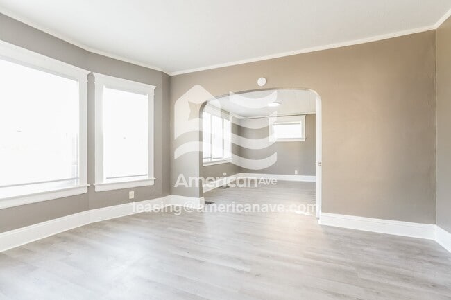 Photo - 250 Studebaker St