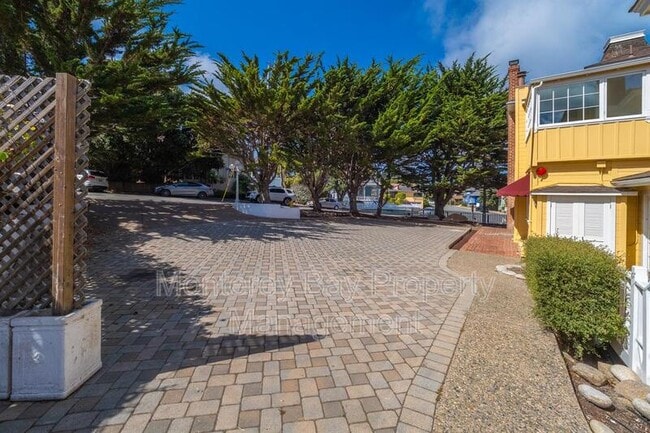 Photo - 225 Central Ave