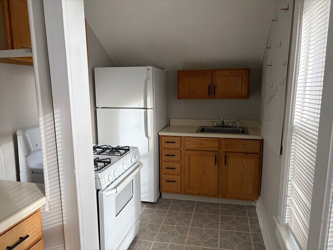 Photo - 818 N Corona St Unit 2