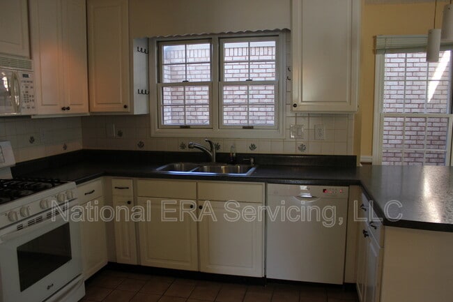 Photo - 3247 Salem Cove Trail SE