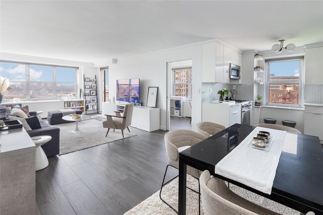 Building Photo - 555 Kappock St Unit 6P Rental
