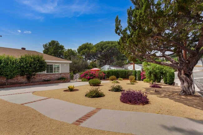 Photo - 3754 Fairesta St