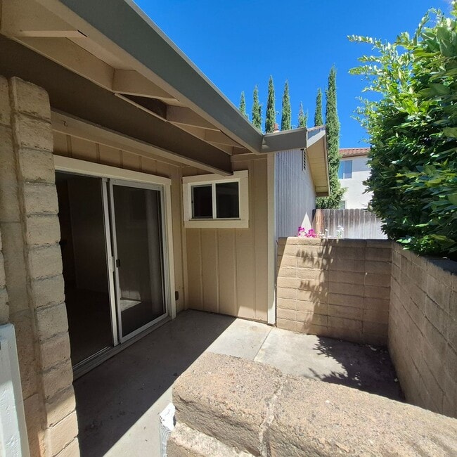 Photo - 3332 Jayanne Way Unidad 5401 Kimsue Way