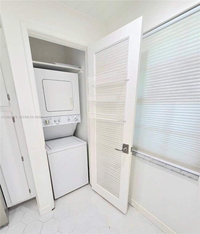 Photo - 4030 W Palm Aire Dr Unit 407