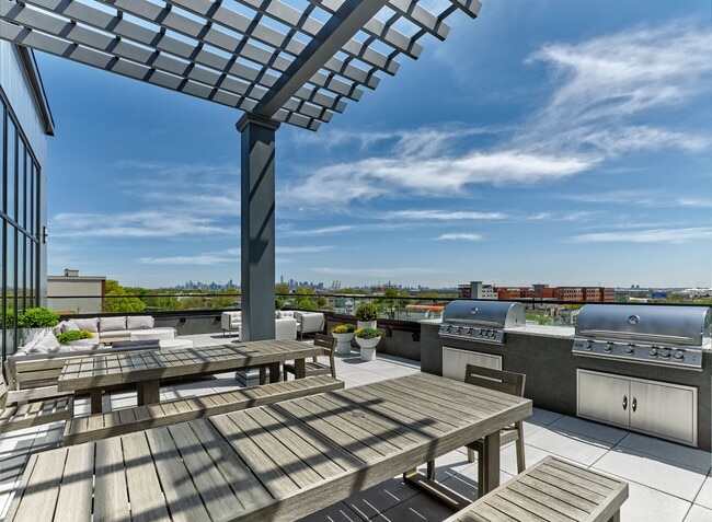 Resident SKye Lounge - TMD: Skye Lofts North