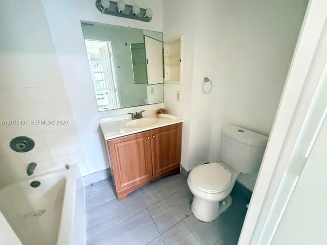 Photo - 701 SW 148th Ave