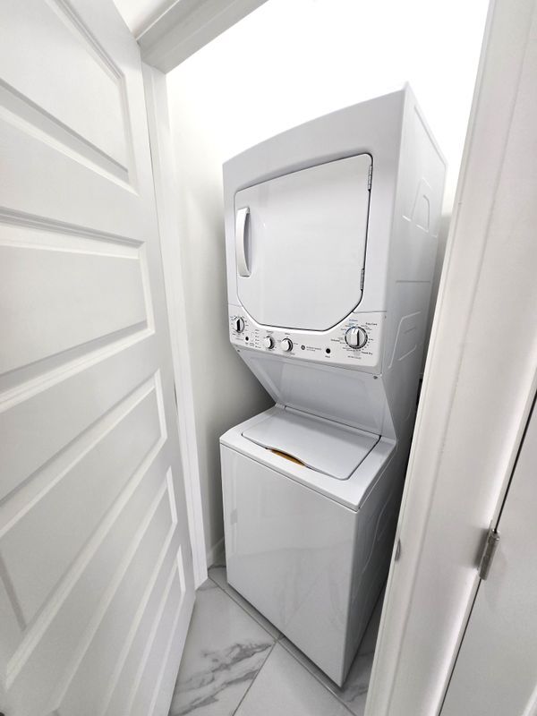 Photo - 3201 Magdalena St