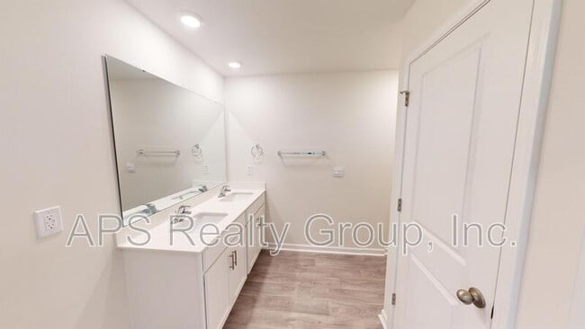 Photo - 1139 Evelynnview Ln