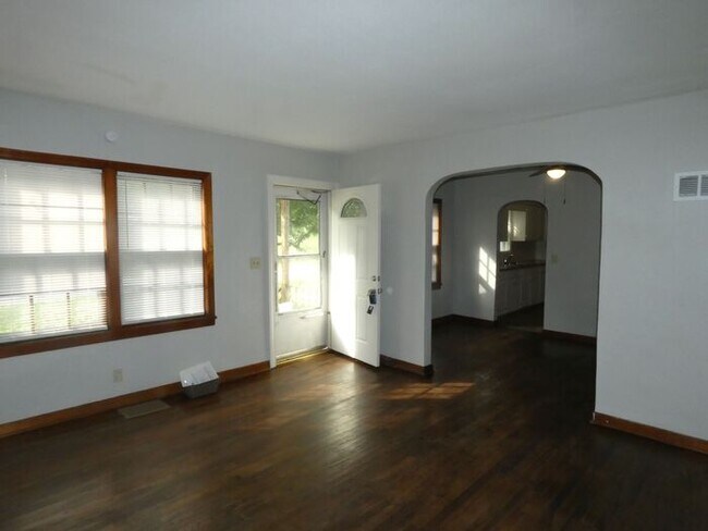 Photo - Riverside Home Ready to Lease-4701 N Green Hills Rd