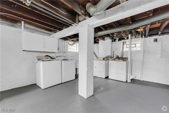 Building Photo - 1388 Lakewood Ave Unit 1/DN Rental