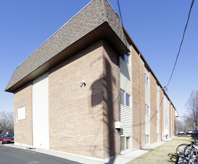 Photo - D's Bridgerland Apartments