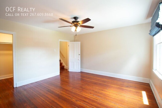 Photo - 2211 Bainbridge St