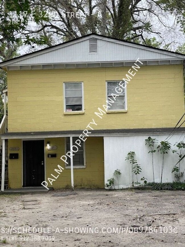 Building Photo - Updated Downstairs 2 Bedroom and 1 Bathroom Carriage House