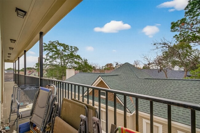 Photo - 1342 Rutland St Unidad 207