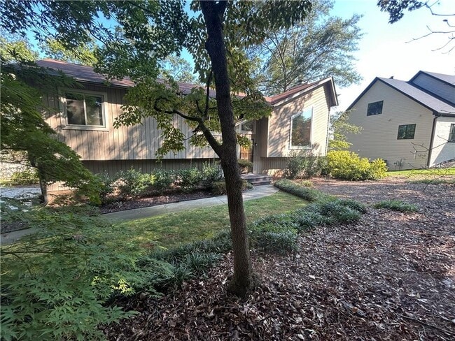 Photo - 1179 Justice Dr